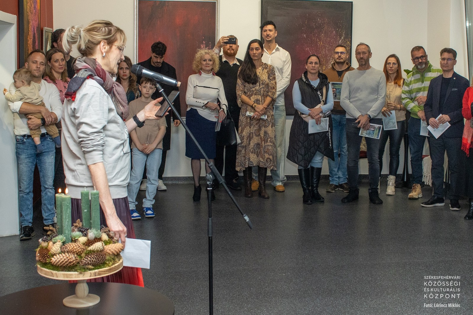 A tárlatot Kocsis Noémi nyitotta meg