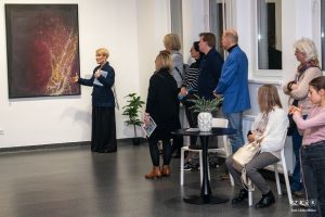 Fodor Orsi kiállításának záró tárlatvezetése